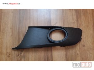 Glavna slika - Resetka u braniku sa rupom VW Caddy Touran 2010-2015 - MojAuto