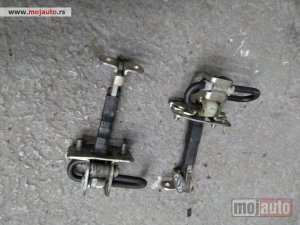 Glavna slika - Lancia ypsilon graničnik vrata Originalni delovi Moguca ugradnja delova Alfa Romeo 147-156-166-159-GT-MiTo-Giulietta Fiat bravo 2 - croma -grande punto -multipla 2 -punto 3 -stilo-idea Freemont Panda 3 500L Lancia ypsilon-delta-musa-lybra Ukoliko zelit - MojAuto