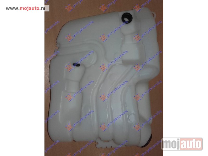Glavna slika -  POSUDA ZA TECNOST BRISACA (SA PRSKALICAMA FAROVA) Nissan qashqai 10-13 -dostupno - MojAuto