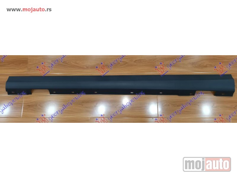 Glavna slika -  SAJTNA PLASTICNA Levo Mercedes c class (w204) 11-14 -dostupno - MojAuto