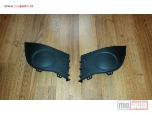 Glavna slika - Resetka u braniku Renault Clio 3 2005-2009 KOMAD - MojAuto