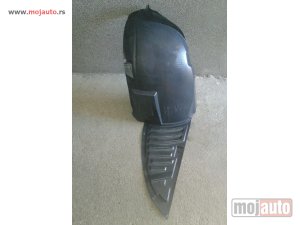 NOVI: delovi  Potkrilo Peugeot 407