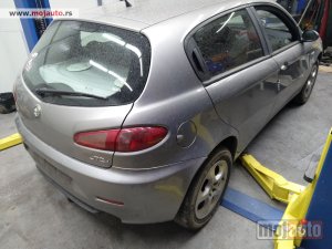 Glavna slika - Alfa Romeo 147 ris komplet auto u delovima kod boje 651 Originalni delovi Moguca ugradnja delova Alfa Romeo 147-156-166-159-GT-MiTo-Giulietta Fiat bravo 2 - croma -grande punto -multipla 2 -punto 3 -stilo-idea Freemont Panda 3 500L Lancia ypsilon-delta- - MojAuto