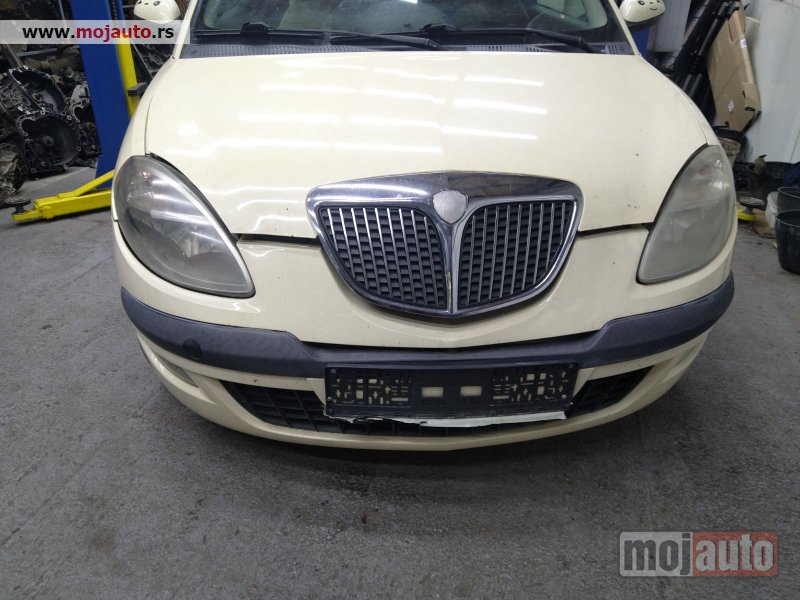 Glavna slika -  Lancia ypsilon hauba kod boje 228 Originalni delovi  Moguca ugradnja delova  Alfa Romeo 147-156-166-159-GT-MiTo-Giulietta Fiat bravo 2 - croma -grande punto -multipla 2 -punto 3 -stilo-idea Freemont Panda 3 500L Lancia ypsilon-delta-musa-lybra  Ukoliko ze - MojAuto
