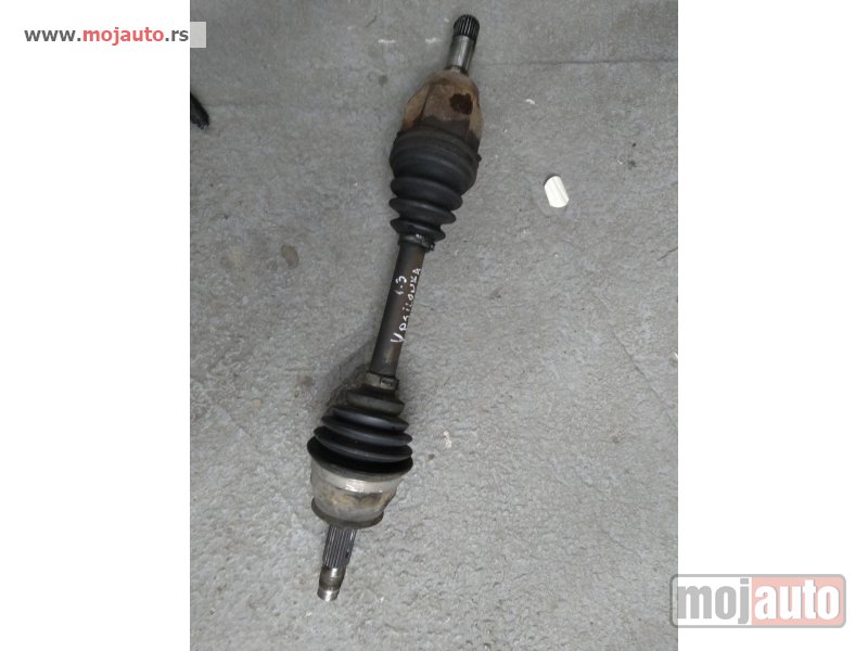 Glavna slika -  Lancia ypsilon 1.3 m jet poluosovina leva Originalni delovi  Moguca ugradnja delova  Alfa Romeo 147-156-166-159-GT-MiTo-Giulietta Fiat bravo 2 - croma -grande punto -multipla 2 -punto 3 -stilo-idea Freemont Panda 3 500L Lancia ypsilon-delta-musa-lybra  Uk - MojAuto