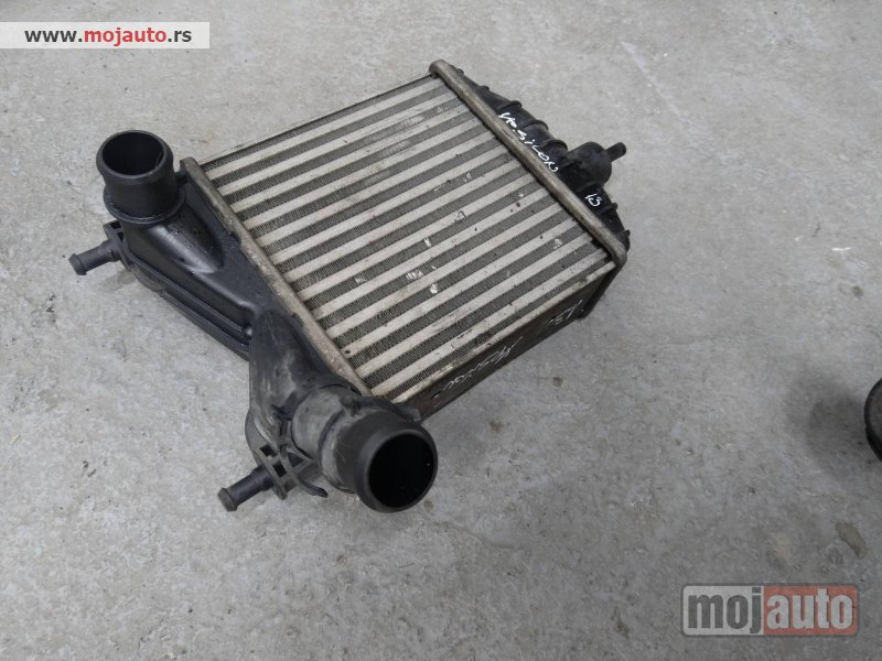 Glavna slika -  Lancia ypsilon 1.3 m jet interkuler  Originalni delovi  Moguca ugradnja delova  Alfa Romeo 147-156-166-159-GT-MiTo-Giulietta Fiat bravo 2 - croma -grande punto -multipla 2 -punto 3 -stilo-idea Freemont Panda 3 500L Lancia ypsilon-delta-musa-lybra  Uk - MojAuto