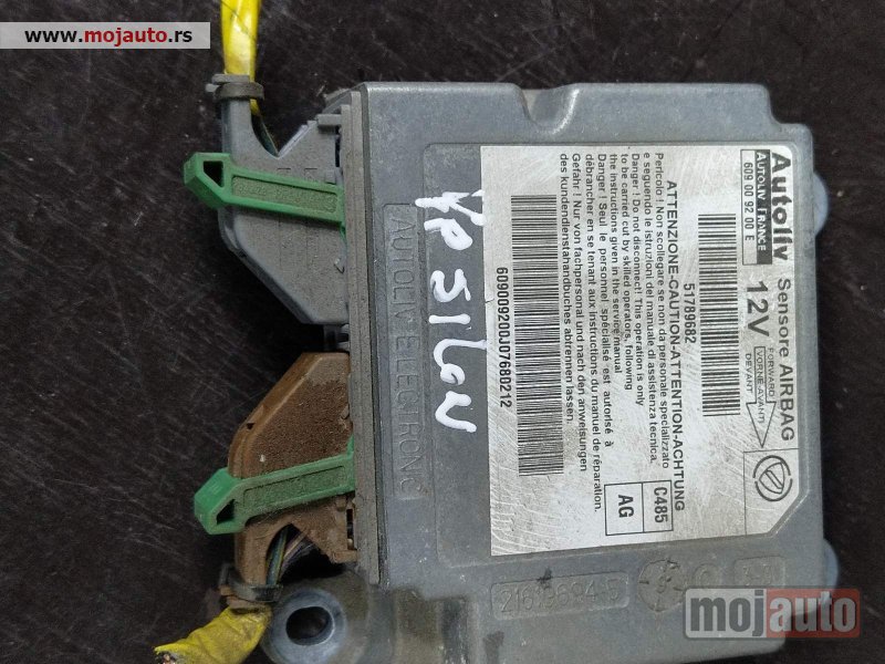 Glavna slika -  Lancia ypsilon air beg centrala Originalni delovi  Moguca ugradnja delova  Alfa Romeo 147-156-166-159-GT-MiTo-Giulietta Fiat bravo 2 - croma -grande punto -multipla 2 -punto 3 -stilo-idea Freemont Panda 3 500L Lancia ypsilon-delta-musa-lybra  Ukoliko zeli - MojAuto