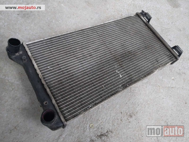 Glavna slika -  Lancia Musa 1.9 jtd hladnjak vode Originalni delovi  Moguca ugradnja delova  Alfa Romeo 147-156-166-159-GT-MiTo-Giulietta Fiat bravo 2 - croma -grande punto -multipla 2 -punto 3 -stilo-idea Freemont Panda 3 500L Lancia ypsilon-delta-musa-lybra  Ukoliko ze - MojAuto
