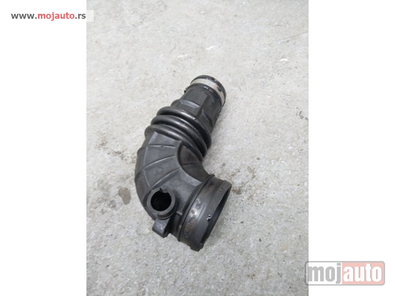 Glavna slika -  Lancia Musa 1.9 jtd crevo turbine rebrasto Originalni delovi  Moguca ugradnja delova  Alfa Romeo 147-156-166-159-GT-MiTo-Giulietta Fiat bravo 2 - croma -grande punto -multipla 2 -punto 3 -stilo-idea Freemont Panda 3 500L Lancia ypsilon-delta-musa-lybra  U - MojAuto