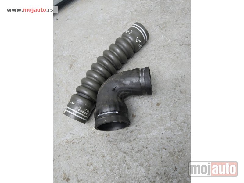 Glavna slika -  Lancia Musa 1.9 jtd creva interkulera Originalni delovi  Moguca ugradnja delova  Alfa Romeo 147-156-166-159-GT-MiTo-Giulietta Fiat bravo 2 - croma -grande punto -multipla 2 -punto 3 -stilo-idea Freemont Panda 3 500L Lancia ypsilon-delta-musa-lybra  Ukolik - MojAuto