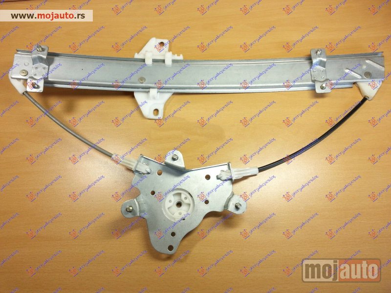 Glavna slika -  PODIZAC PREDNJEG PROZORA ELEKTRICNI (BEZ MOTORA) NOSAC MOTORA 3 ZUBA Levo Daewoo lanos sdn 97-08 -dostupno - MojAuto