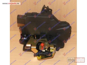 NOVI: delovi  BRAVA ZADNJIH VRATA ELEKTRICNA (7pins) Levo Audi a4 00-04 -dostupno