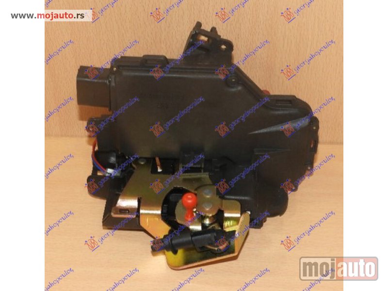 Glavna slika -  BRAVA ZADNJIH VRATA ELEKTRICNA (7pins) Levo Audi a4 00-04 -dostupno - MojAuto