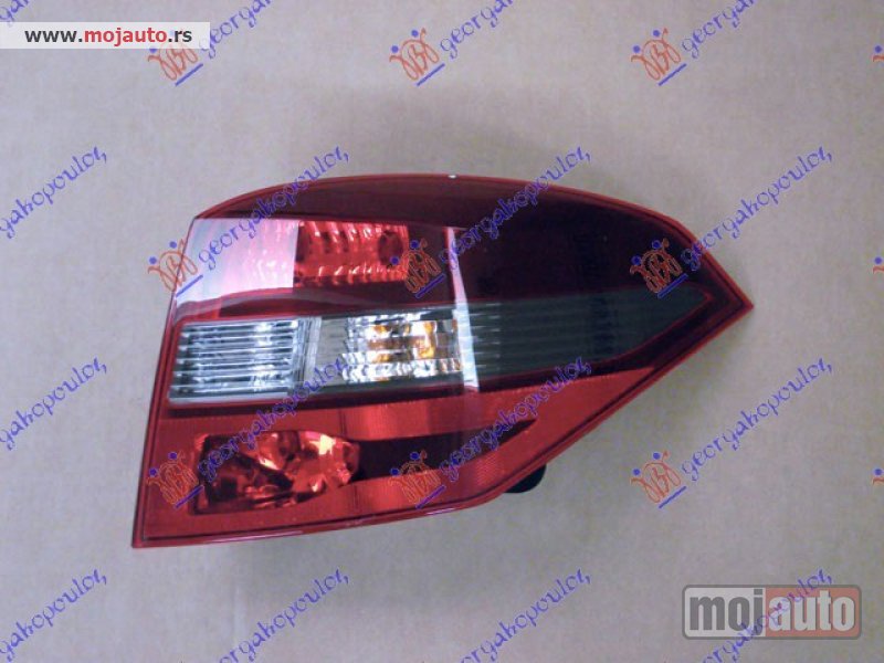 Glavna slika -  STOP LAMPA KARAVAN 2011- (DEPO) Desno Renault laguna 07-15 -nedostupno - MojAuto