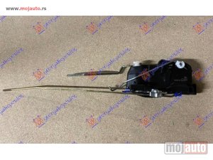 NOVI: delovi  BRAVA PREDNJIH VRATA Desno Toyota hi-lux 2wd/4wd 01-05 -dostupno