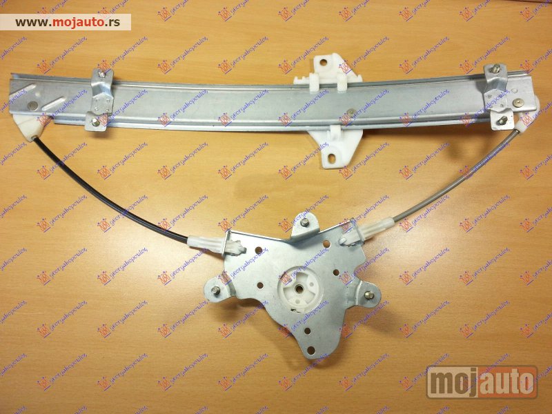 Glavna slika -  PODIZAC PREDNJEG PROZORA ELEKTRICNI (BEZ MOTORA) NOSAC MOTORA 3 ZUBA Desno Daewoo lanos l/b 97-08 -dostupno - MojAuto