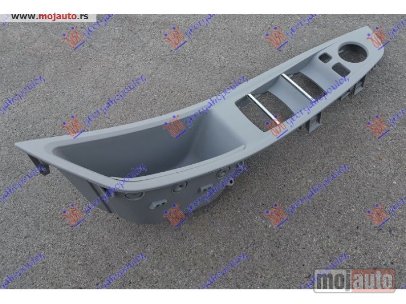 Glavna slika -  OKVIR PREKIDACA SIVI (4 TASTERA) Levo Bmw series 5 (f10/11) 13-16 -dostupno - MojAuto