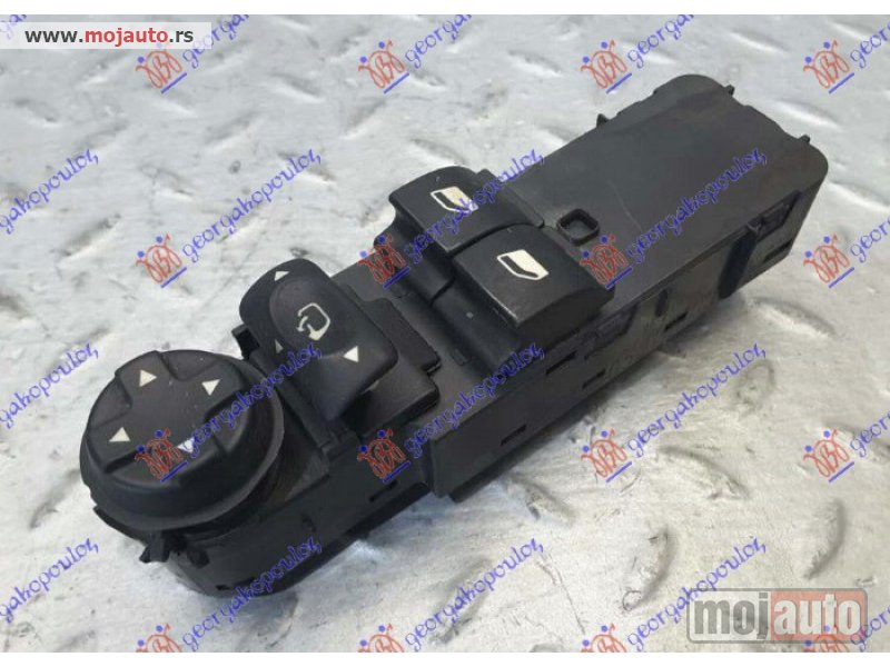 Glavna slika -  PREKIDAC U PREDNJIM VRATIMA (32 PIN) Levo Citroen ds4 11-15 -dostupno - MojAuto