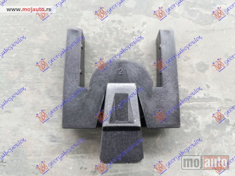 Glavna slika -  NOSAC HLADNJAKA GORNJI PLASTICNI (L=D) Mazda 2 20-22 -dostupno - MojAuto
