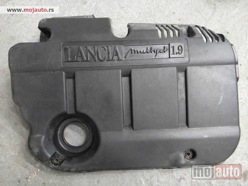 Glavna slika -  Lancia Musa 1.9 jtd poklopac motora Originalni delovi  Moguca ugradnja delova  Alfa Romeo 147-156-166-159-GT-MiTo-Giulietta Fiat bravo 2 - croma -grande punto -multipla 2 -punto 3 -stilo-idea Freemont Panda 3 500L Lancia ypsilon-delta-musa-lybra  Ukoliko - MojAuto