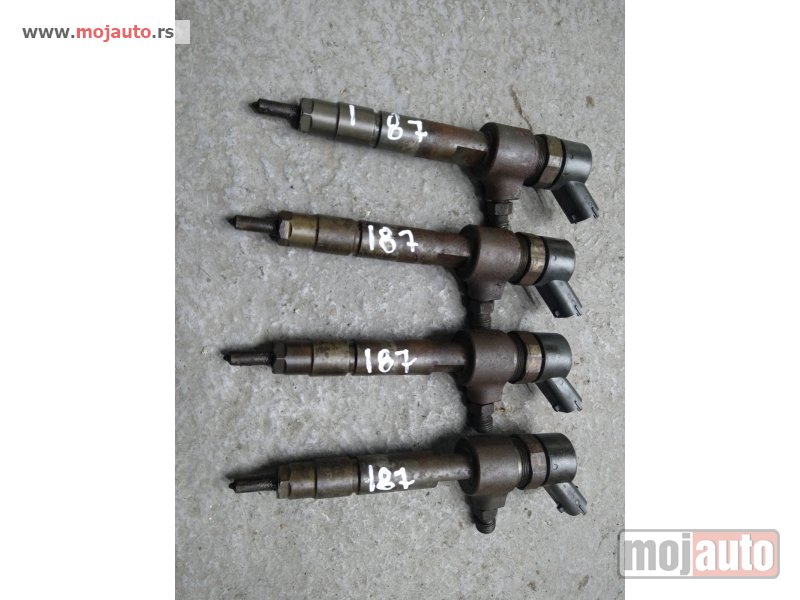 Glavna slika -  Lancia Musa 1.9 jtd dizne 187 Originalni delovi  Moguca ugradnja delova  Alfa Romeo 147-156-166-159-GT-MiTo-Giulietta Fiat bravo 2 - croma -grande punto -multipla 2 -punto 3 -stilo-idea Freemont Panda 3 500L Lancia ypsilon-delta-musa-lybra  Ukoliko zelite - MojAuto