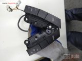 polovni delovi  Lancia Musa mf dugmići na volanu Originalni delovi  Moguca ugradnja delova  Alfa Romeo 147-156-166-159-GT-MiTo-Giulietta Fiat bravo 2 - croma -grande punto -multipla 2 -punto 3 -stilo-idea Freemont Panda 3 500L Lancia ypsilon-delta-musa-lybra  Ukoliko zel