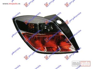 Glavna slika - STOP LAMPA (ZATAMNJENA/CRVENA) 3 VRATA/GTC (HELLA) Levo Opel astra h 04-10 -dostupno - MojAuto