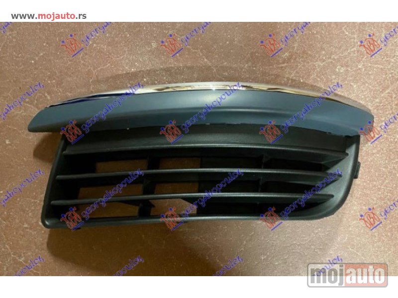 Glavna slika -  RESETKA PREDNJEG BRANIKA (KOMPLET SA HROM LAJSNOM) (BEZ MAGLENKE) Levo Vw jetta 05-10 -dostupno - MojAuto