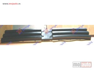 NOVI: delovi  PVC MASKA SPOLJASNJA Peugeot 205 83-92 -dostupno