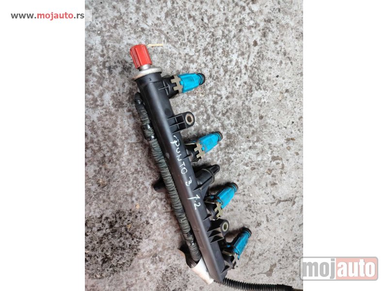 Glavna slika -  Fiat Punto 3 dizne za benzin Originalni delovi  Moguca ugradnja delova  Alfa Romeo 147-156-166-159-GT-MiTo-Giulietta Fiat bravo 2 - croma -grande punto -multipla 2 -punto 3 -stilo-idea Freemont Panda 3 500L Lancia ypsilon-delta-musa-lybra  Ukoliko zelite - MojAuto