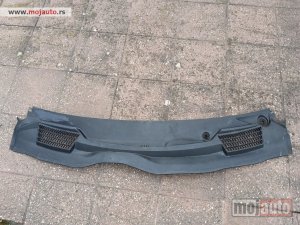 Glavna slika - Zastitna Maska Ispod Brisaca Za Mercedes V Klasu w447 - MojAuto