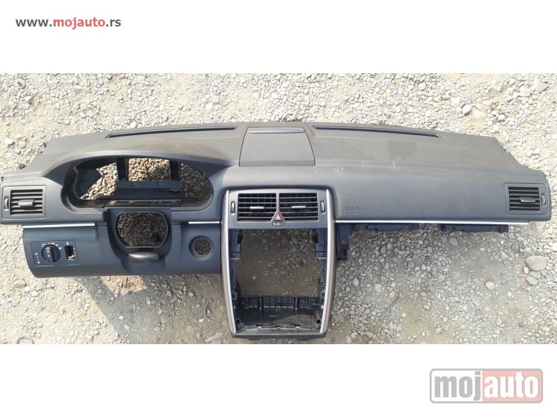 Glavna slika -  Mercedes A klasa W 169 tabla i airbag - MojAuto