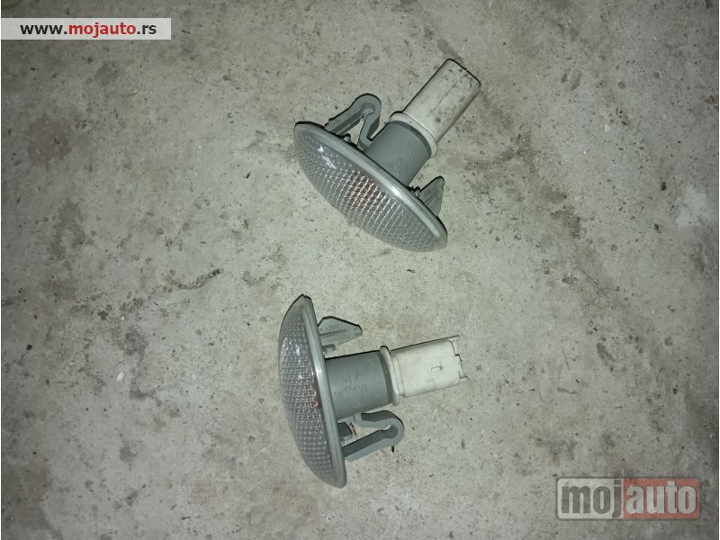 Glavna slika -  Zmigavci u krilu za Citroen C3, C5, Xsara Picasso - MojAuto