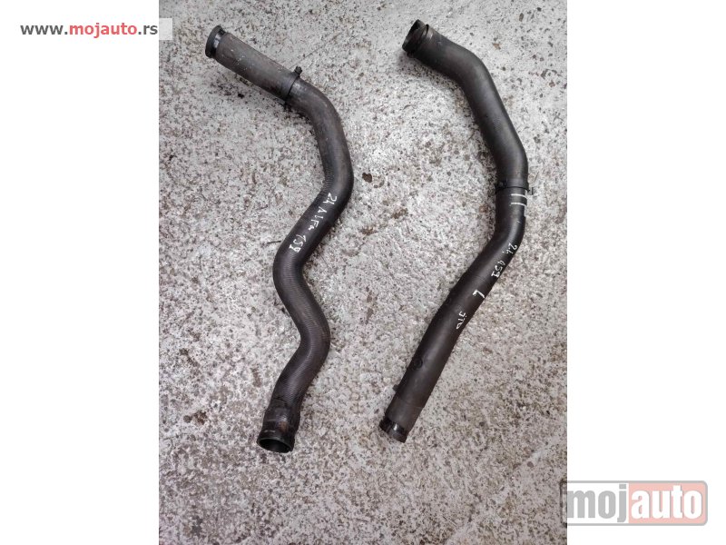 Glavna slika -  Alfa Romeo 159 2.4 creva za vodu Originalni delovi  Moguca ugradnja delova  Alfa Romeo 147-156-166-159-GT-MiTo-Giulietta Fiat bravo 2 - croma -grande punto -multipla 2 -punto 3 -stilo-idea Freemont Panda 3 500L Lancia ypsilon-delta-musa-lybra  Ukoliko zel - MojAuto