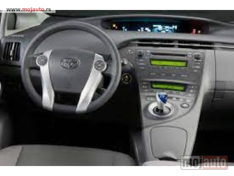 Glavna slika -  Toyota Prius - MojAuto