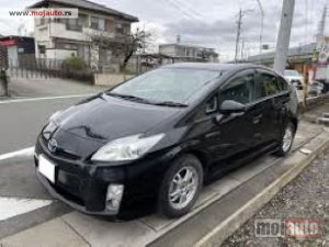 polovni delovi  Toyota Prius