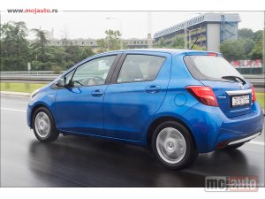 polovni delovi  Toyota Yaris