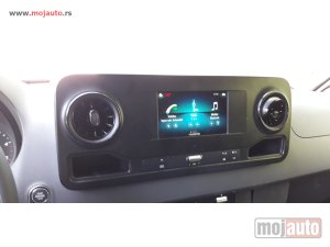 Glavna slika - Multimedija za Mercedes Sprinter W910 - MojAuto