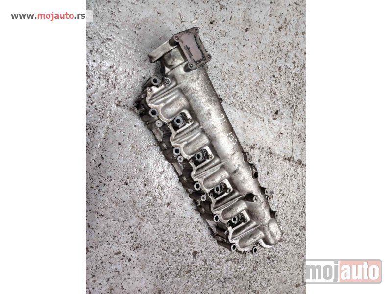 Glavna slika -  Alfa Romeo 159 2.4 usisna grana Originalni delovi  Moguca ugradnja delova  Alfa Romeo 147-156-166-159-GT-MiTo-Giulietta Fiat bravo 2 - croma -grande punto -multipla 2 -punto 3 -stilo-idea Freemont Panda 3 500L Lancia ypsilon-delta-musa-lybra  Ukoliko zeli - MojAuto