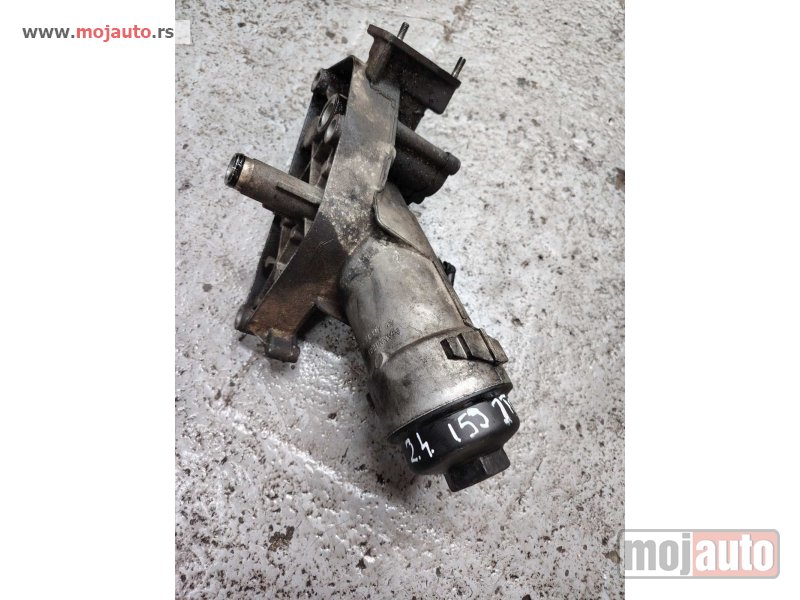 Glavna slika -  Alfa Romeo 159 2.4 kućište filtera ulja Originalni delovi  Moguca ugradnja delova  Alfa Romeo 147-156-166-159-GT-MiTo-Giulietta Fiat bravo 2 - croma -grande punto -multipla 2 -punto 3 -stilo-idea Freemont Panda 3 500L Lancia ypsilon-delta-musa-lybra  Ukol - MojAuto