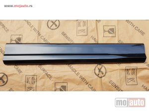 polovni delovi  Audi Q2 / 2016-2020 / Lajsna prednjih desnih vrata / ORIGINAL