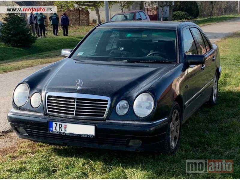 Glavna slika - Mercedes E 240 HITNOreg1god  - MojAuto