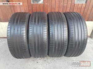 polovni delovi  3055. Gume MICHELIN 18-ice, LETNJE 235/60, Šara 5,4 mm, DOT 1219