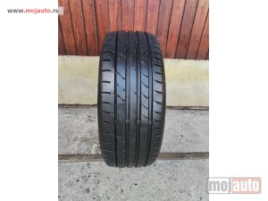 polovni delovi  3077. Guma MAXXIS 16-ica, LETNJA 215/55, Šara 7.5 mm