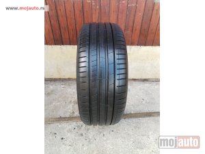 Glavna slika - 3080. Guma PIRELLI 19-ica, LETNJA 245/40, Šara 6.8 mm, DOT 1922 - MojAuto