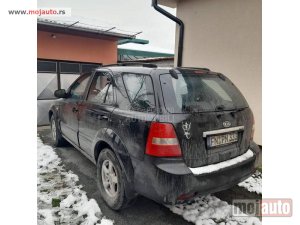 polovni Automobil Kia Sorento DELOVI 