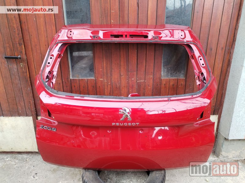 Glavna slika -  Gepek vrata crvena za Peugeot 2008 od 2013. do 2020.god. - MojAuto