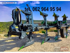 polovni Traktor AWEMAK plugovi obrtaci i ravnjaci , 