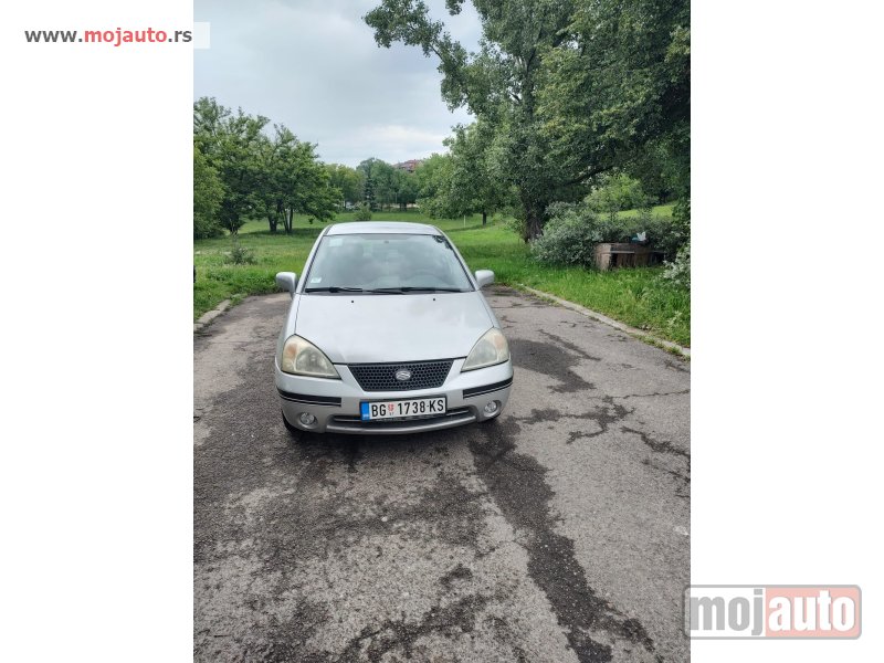 Glavna slika - Suzuki Liana   - MojAuto