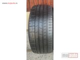 polovni delovi  3133. Guma PIRELLI 19-ica, LETNJA 235/35, Šara 6,3 mm, DOT 4423